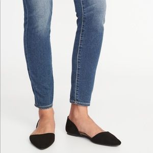 Black Pointy Flats- dress up or down- perfect look